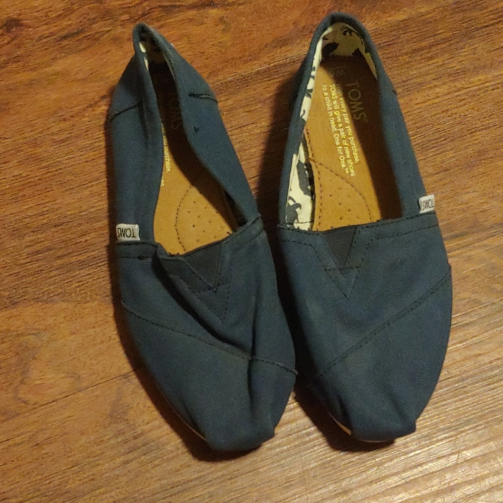 Toms SlipOns